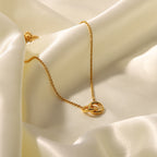 18K Gold Interlocked Chain Pendant Necklace