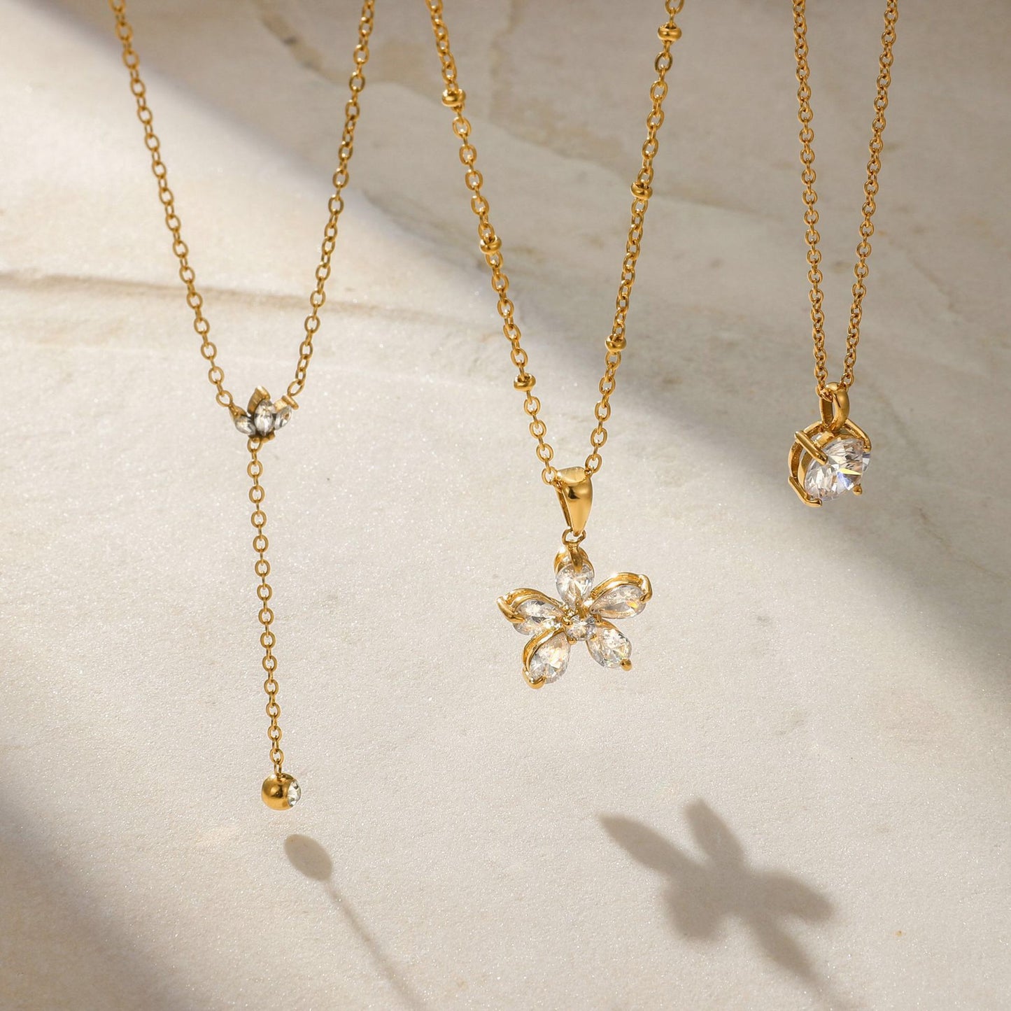 18K Gold Crystal Kiss Flower Pendant Lariat Layered Necklace Set