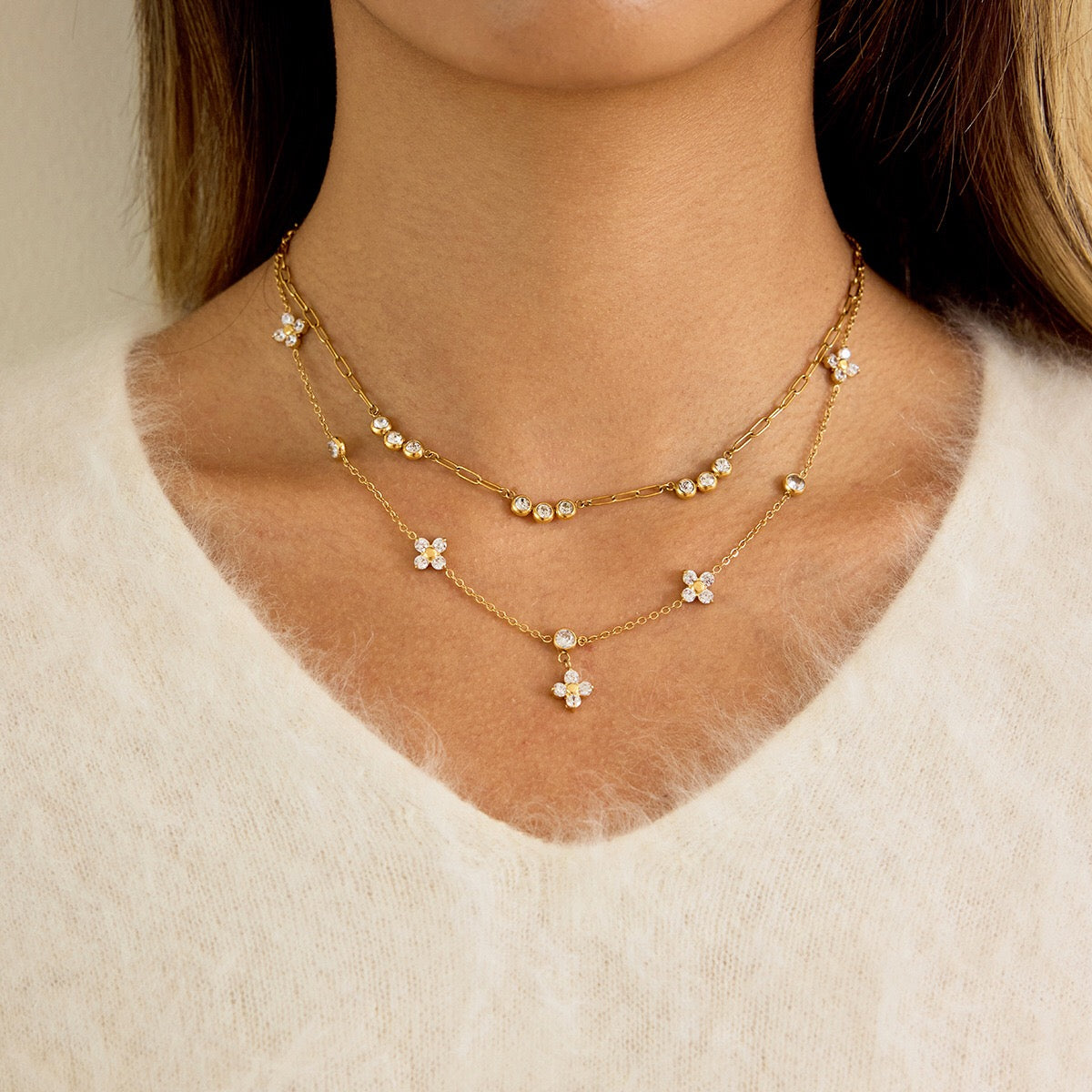 18K Gold Lucky Petal Four Leaf Clover Flower Dainty CZ Necklace