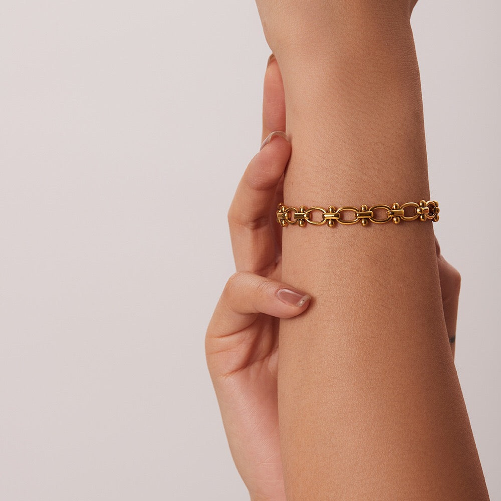 18K Gold Classic Circle Chain Bracelet
