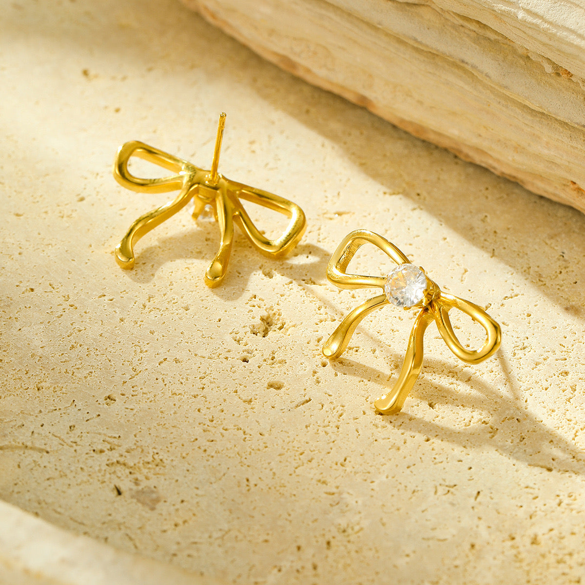 18K Gold Bow Earrings