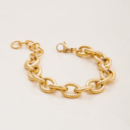 18K Gold Alpha Textured Statement Cable Chain Bracelet
