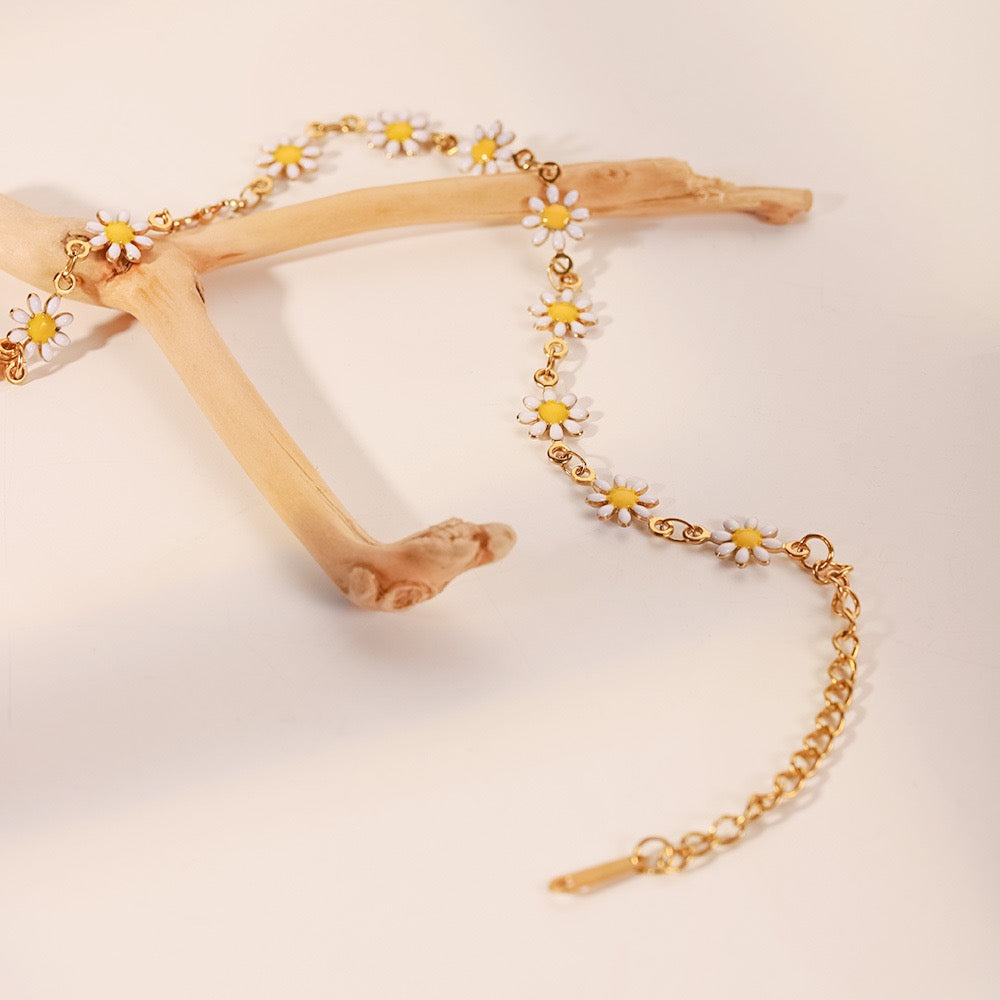 18K Gold White Daisy Flower Chain Choker Necklace