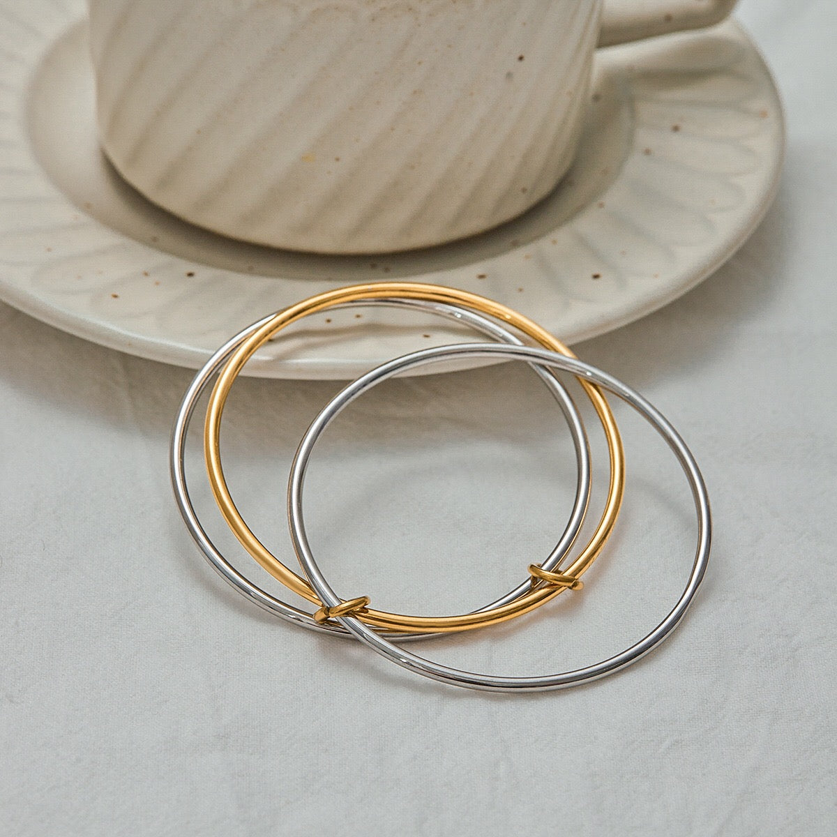 18K Gold and Silver Two Tone Connected Silm Bangle Bracelets Stack