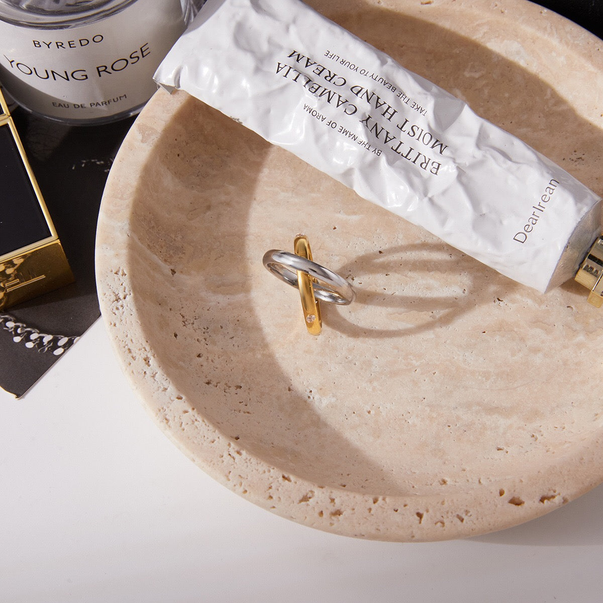 18K Gold and Silver Two Tone Multiple Linked Spinelli Trinity Ring Stack