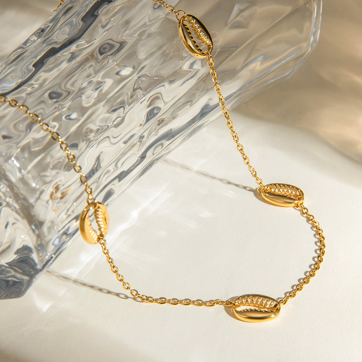18K Gold Seashell Chain Choker Necklace