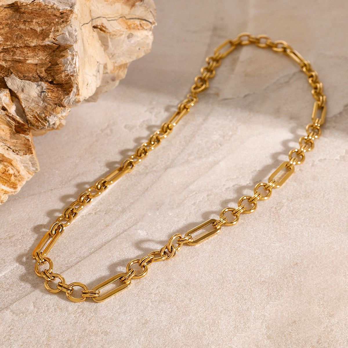 18K Gold Modern Figaro Chain Choker Necklace