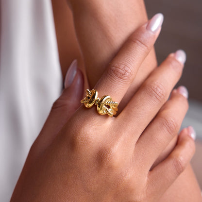 18K Gold Infinite Ties Statement Knot Ring
