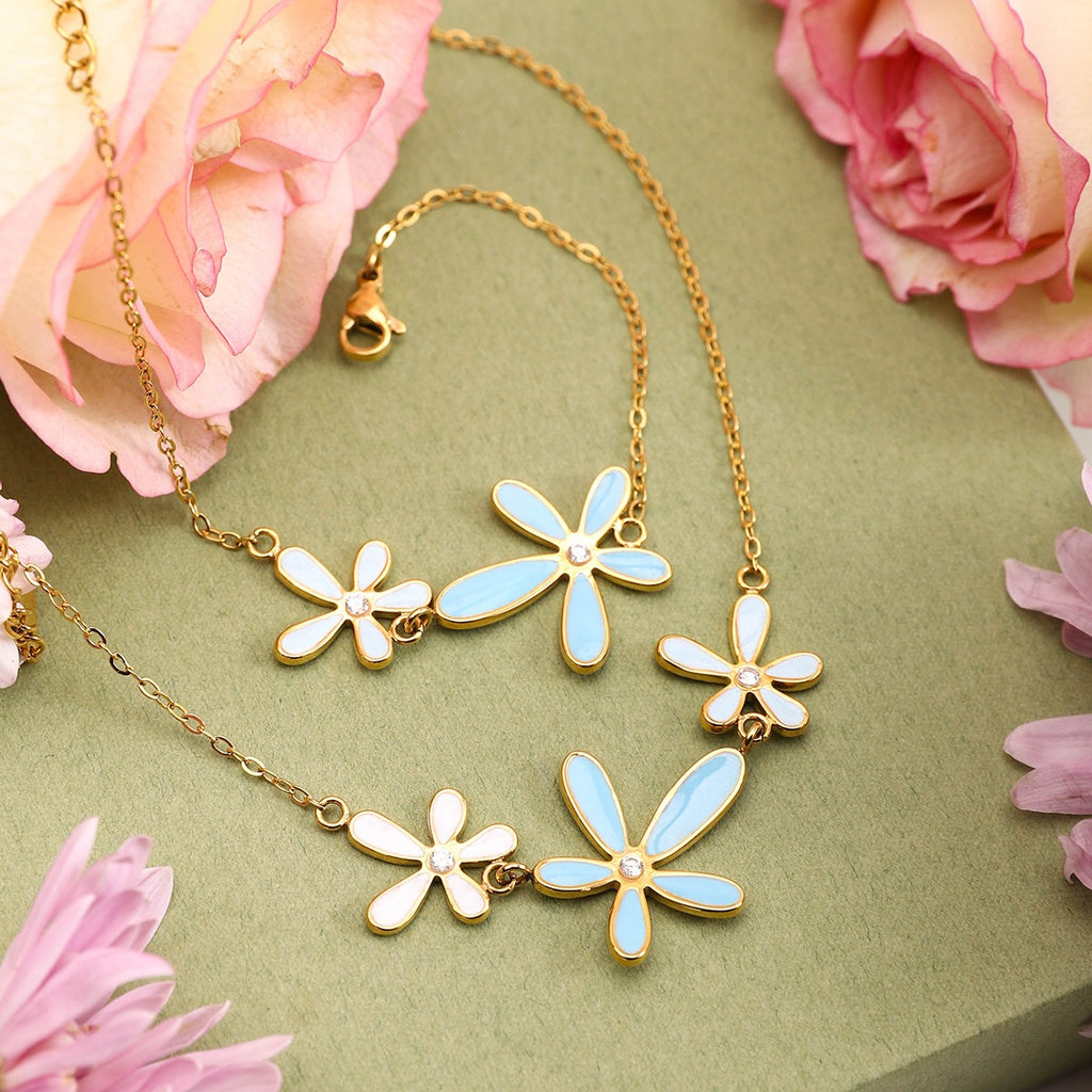18K Gold Blue Flower Dainty Pendant Necklace
