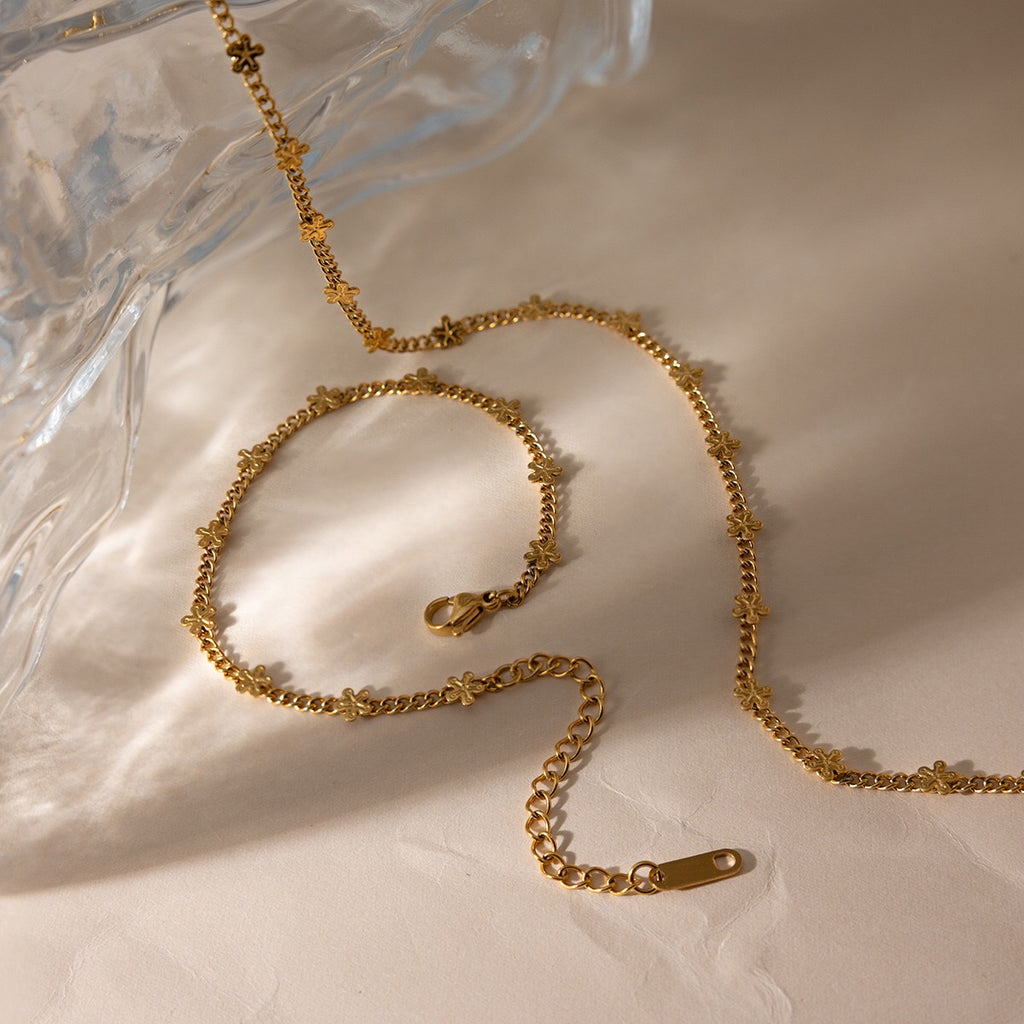 18K Gold Petal Tease Dainty Flower Chain Bracelet