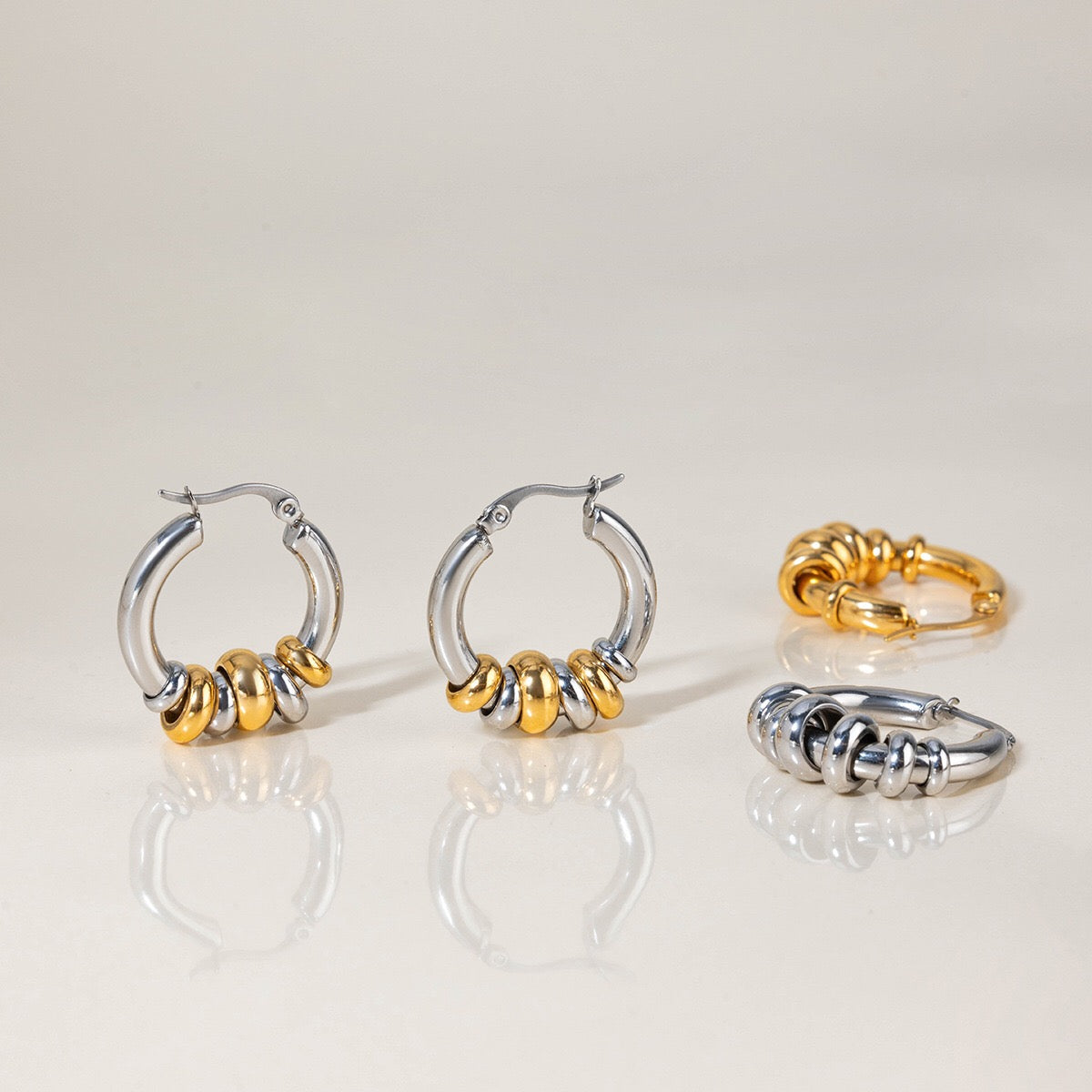 18K Gold Linked Rings Small Hoop Huggie Earrings