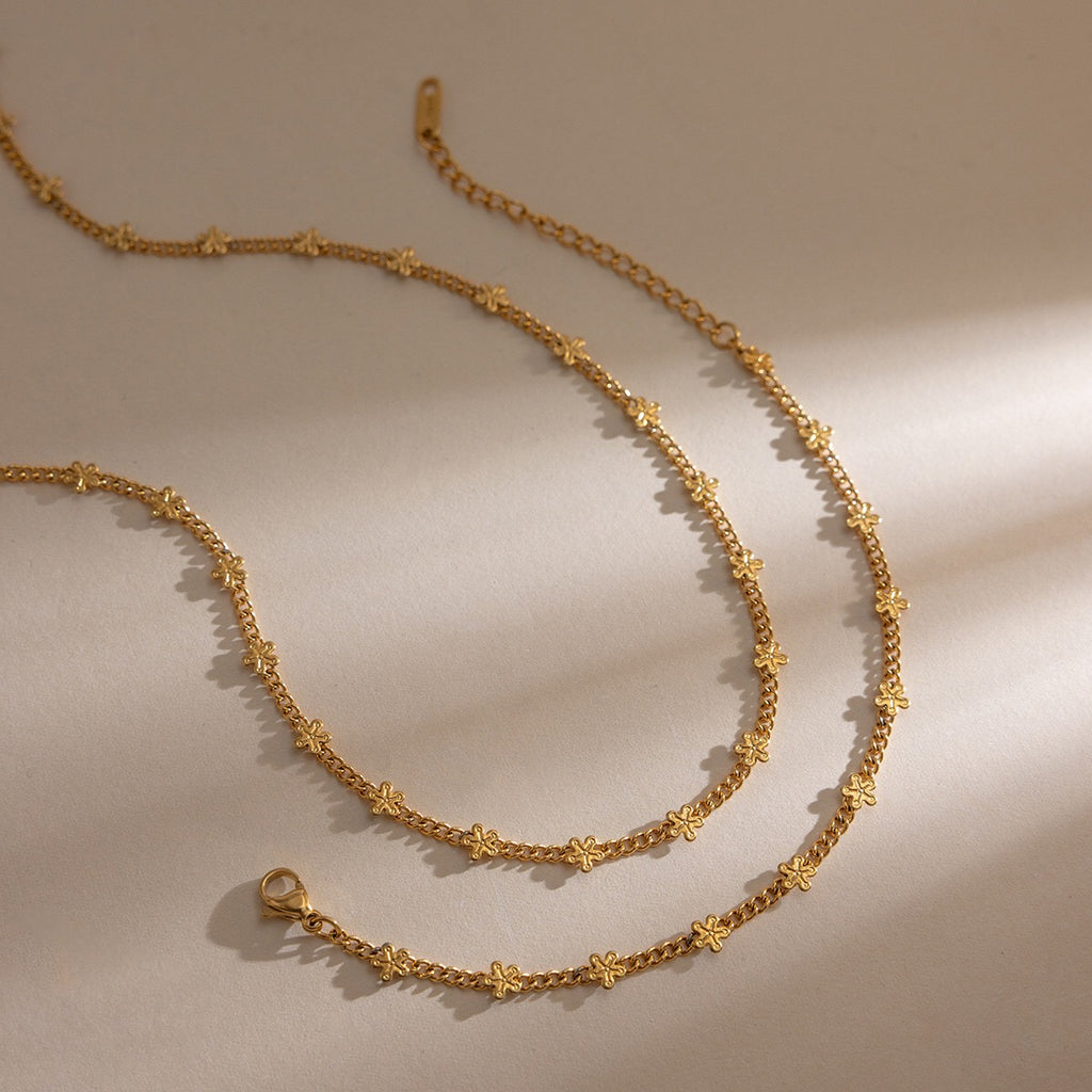 18K Gold Petal Tease Dainty Flower Chain Bracelet