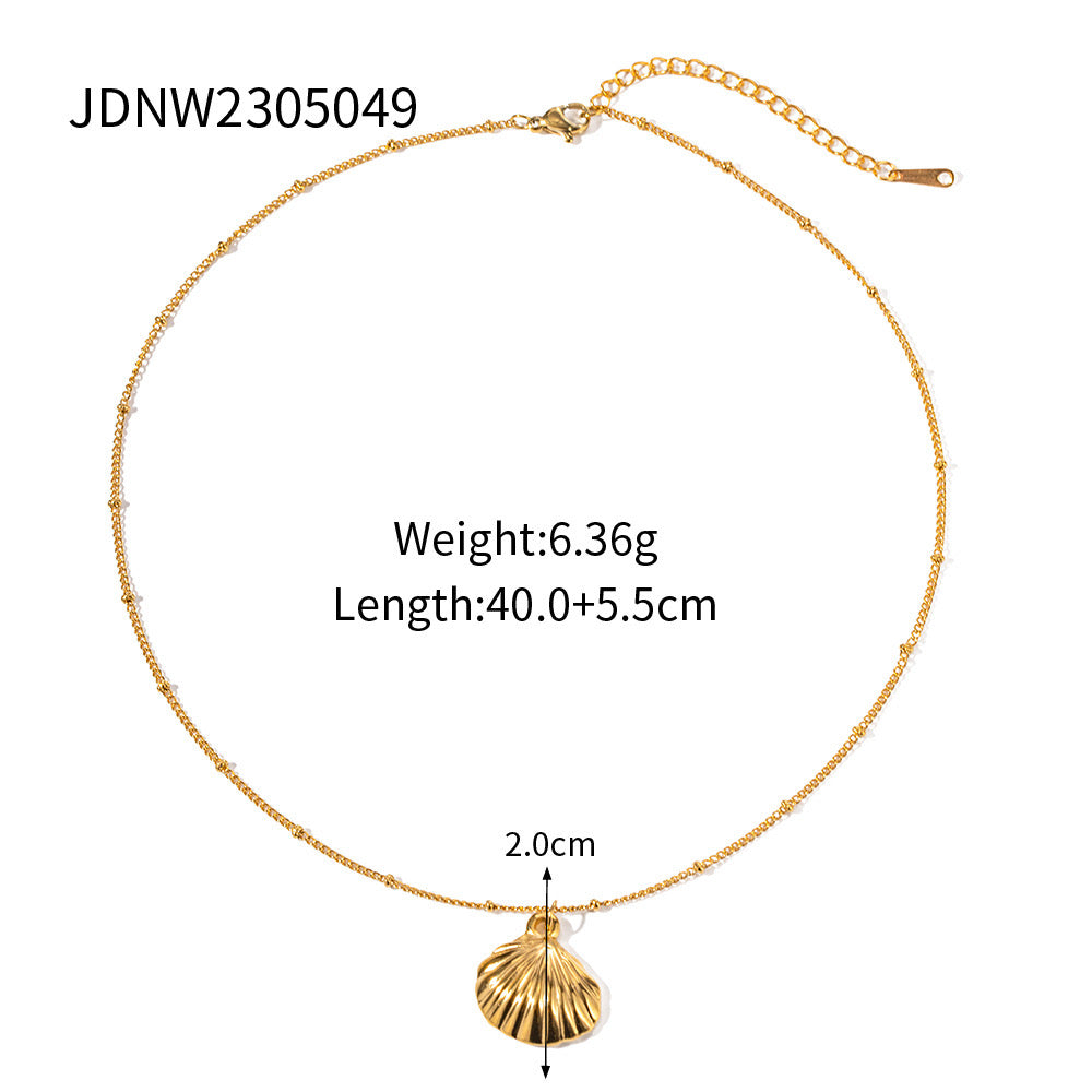 18K Gold Seashell Pendant Necklace