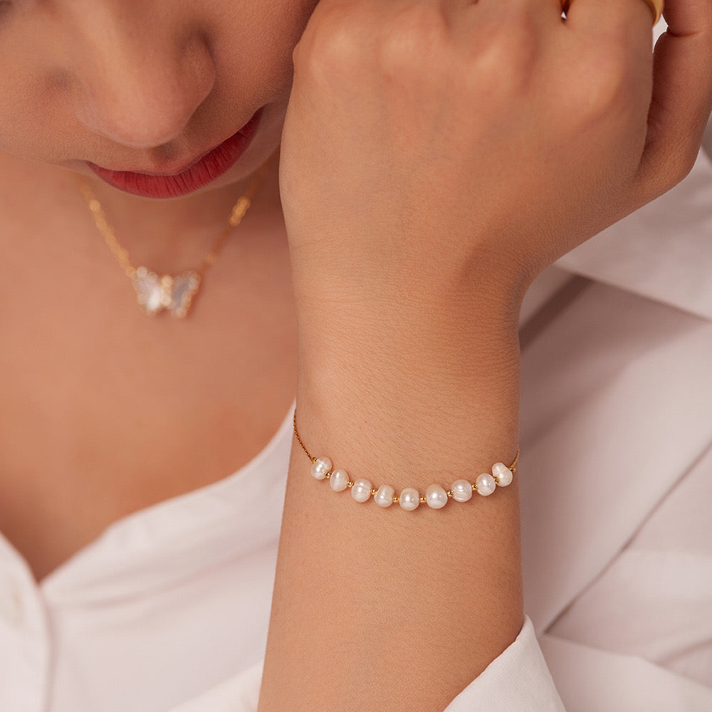 18K Gold Delicate Pearl Bracelet