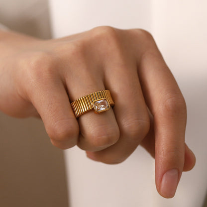 18K Gold Ribbed Band Ring