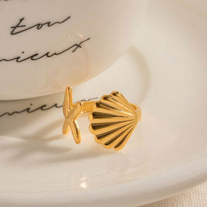 18K Gold Beach Vacation Seashell Starfish Ring