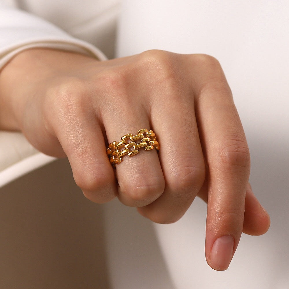 18K Gold Status Watch Band Chain Ring
