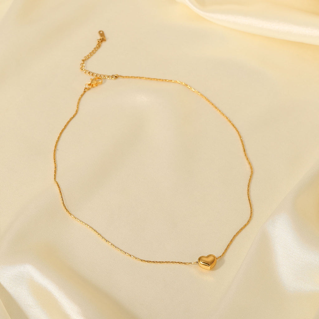 18K Gold Dainty Heart Pendant Necklace