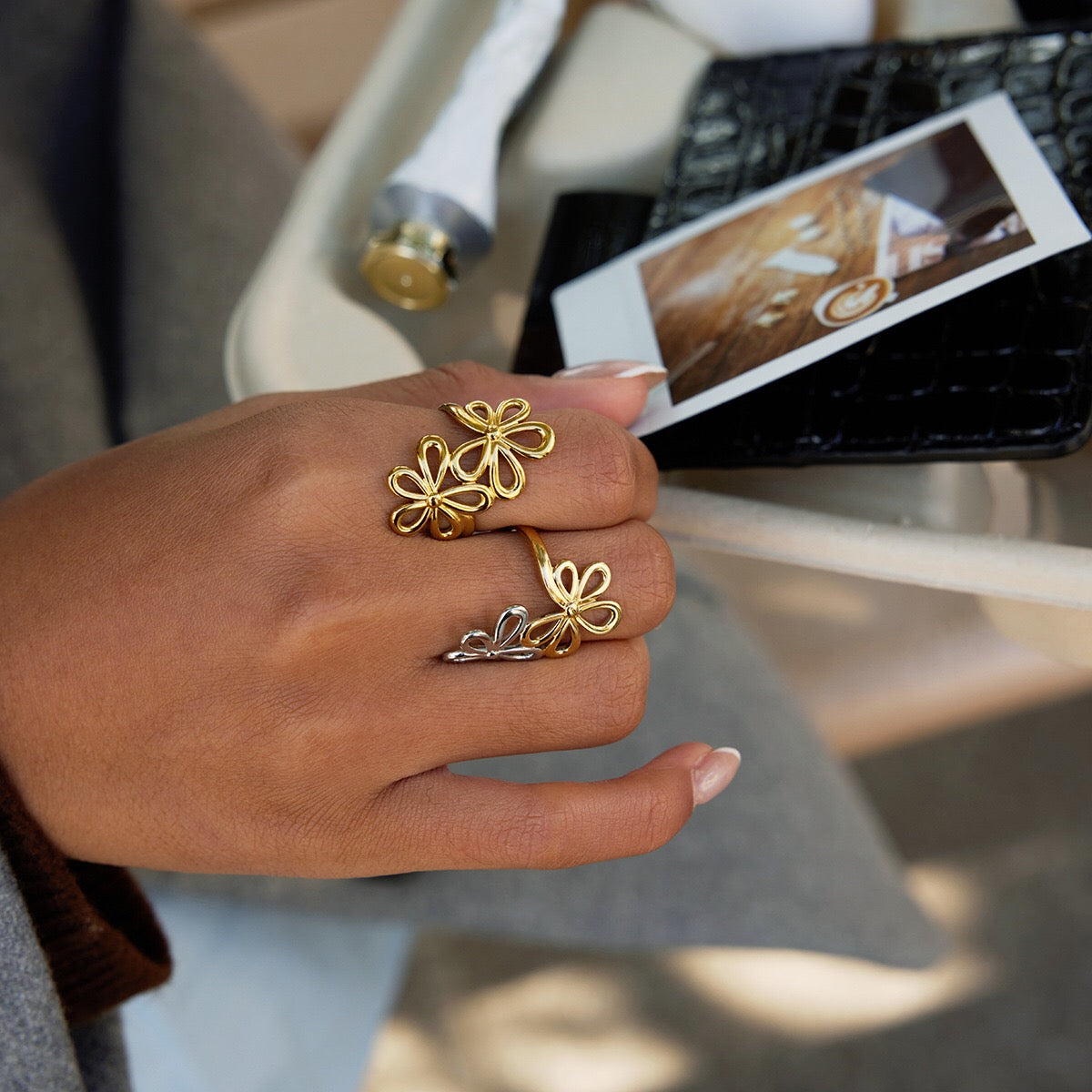 18K Gold and Silver Two Tone Floral Kiss Flower Wrap Around Ring