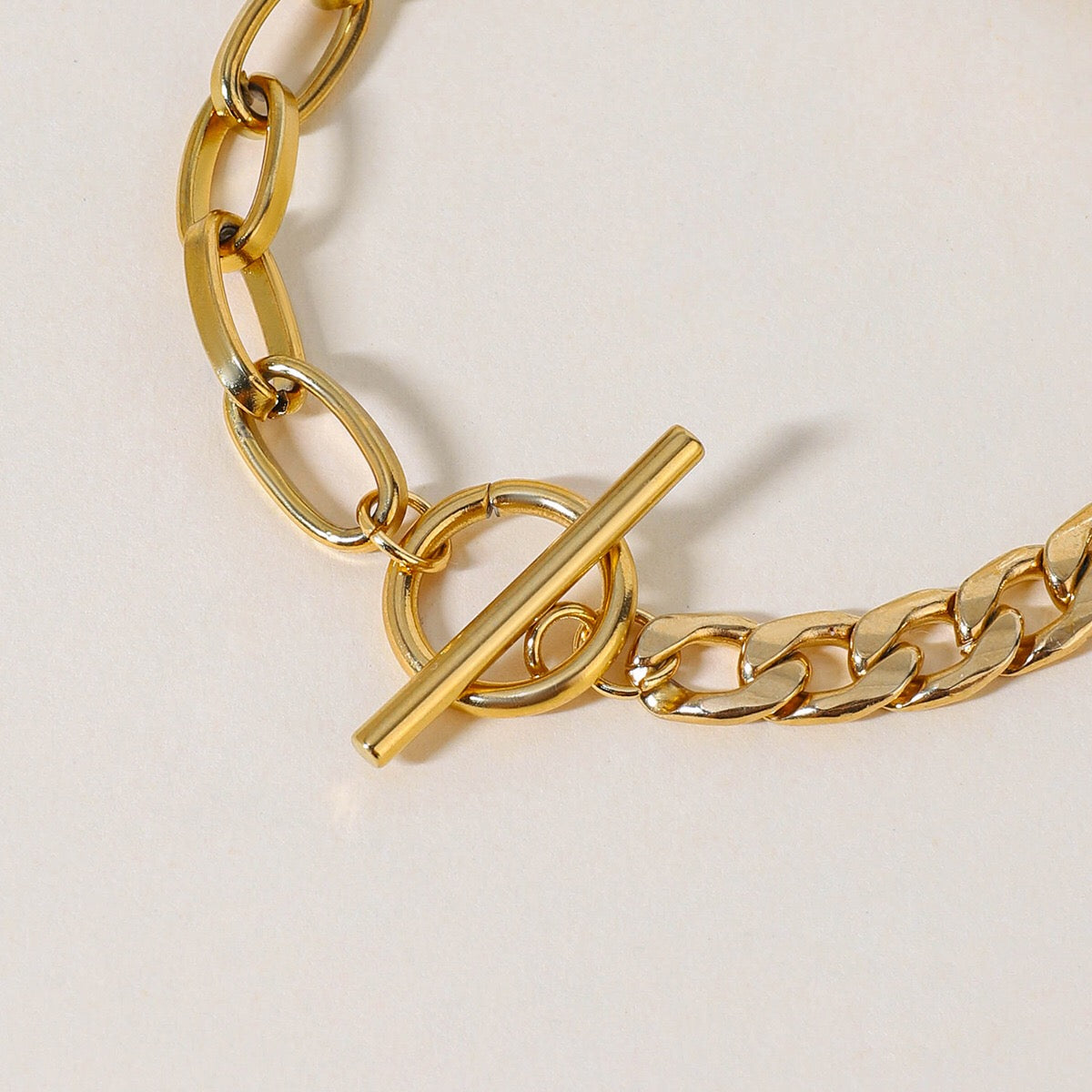 18K Gold Bold Affection Heart Charm Chunky Toggle Chain Bracelet