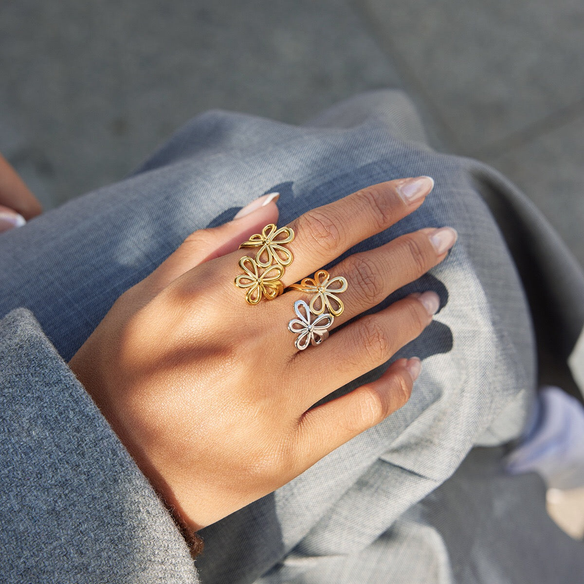 18K Gold and Silver Two Tone Floral Kiss Flower Wrap Around Ring