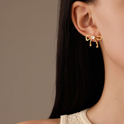 18K Gold Bow Earrings