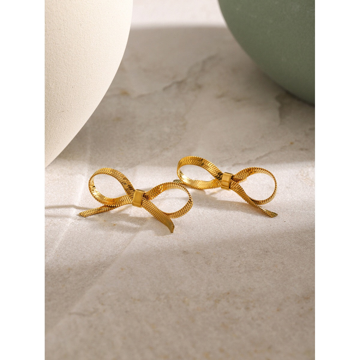 18K Gold Snake Chain Ribbon Bow Cute Stud Earrings
