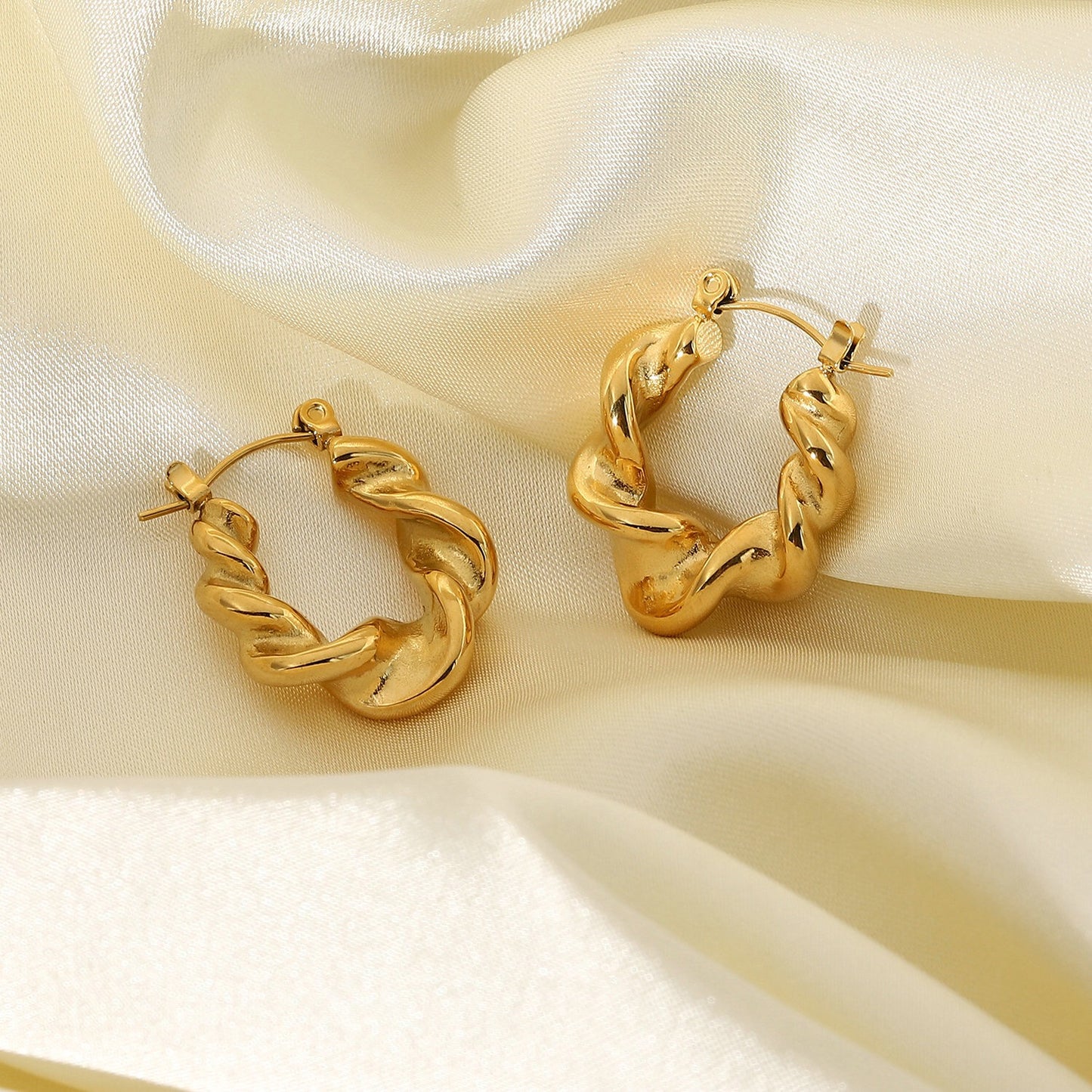 18K Gold Twirl Small Hoop Huggie Earrings