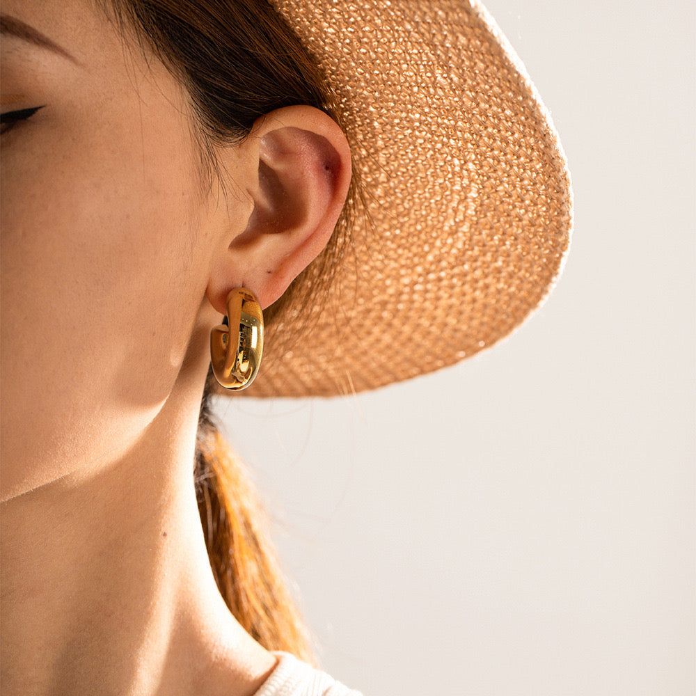 18K Gold Chunky C Shape Huggie Earrings
