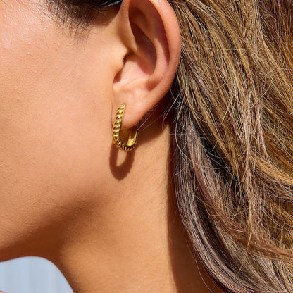 18K Gold Bare Ribbed Rectangle Huggie Earrings Cartilage Hoops Stack