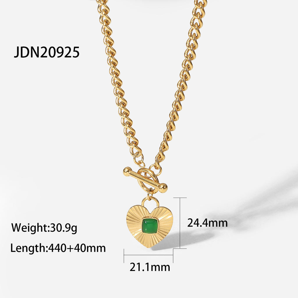 18K Gold Emerald Heart Pendant Statement Necklace