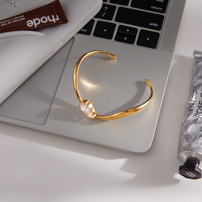 18K Gold Curved Seduction Statement Cuff Bangle Bracelet