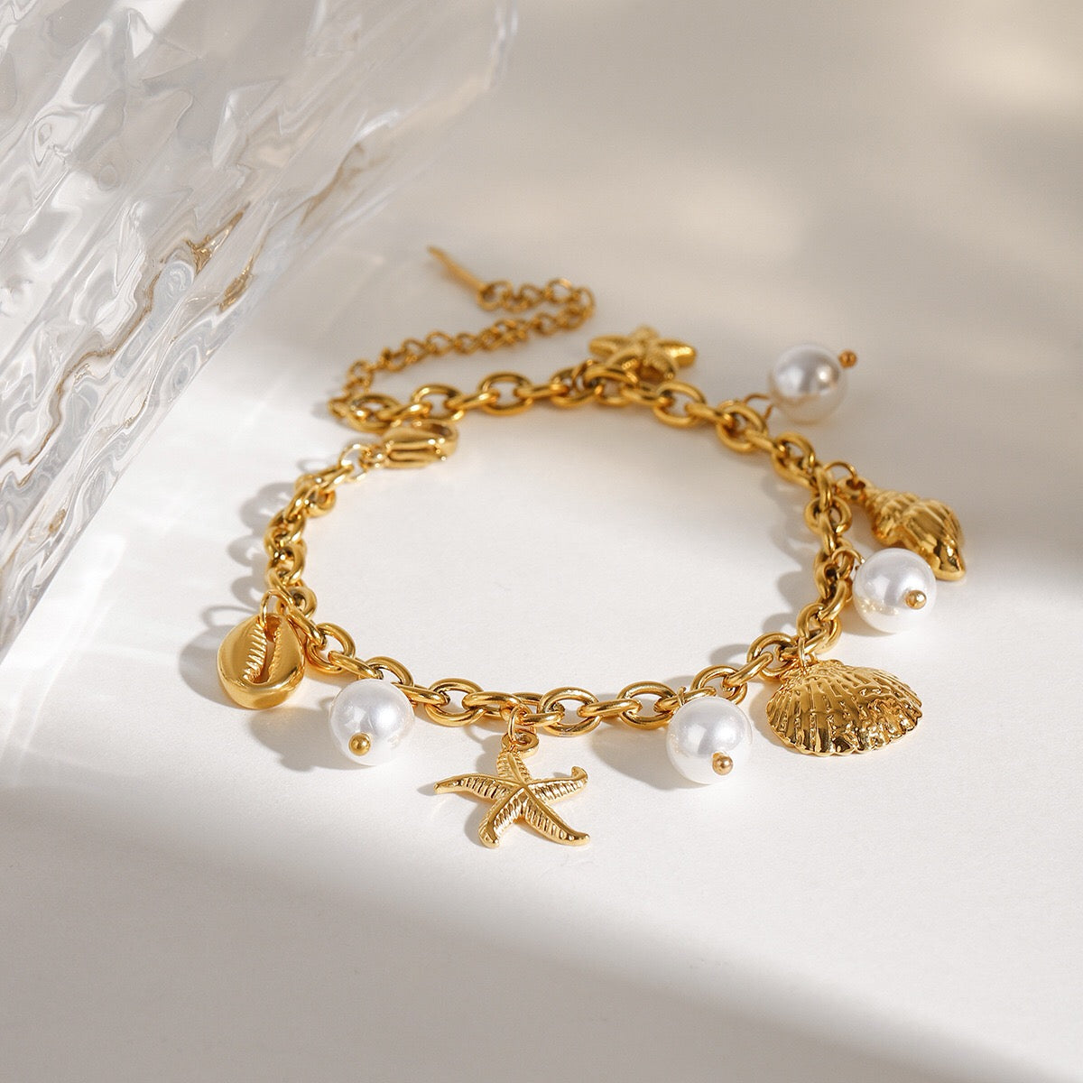 18K Gold Ocean Tale Shell Starfish Pearl Bracelet