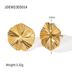 18K Gold Petal Kiss Cute Stud Earrings