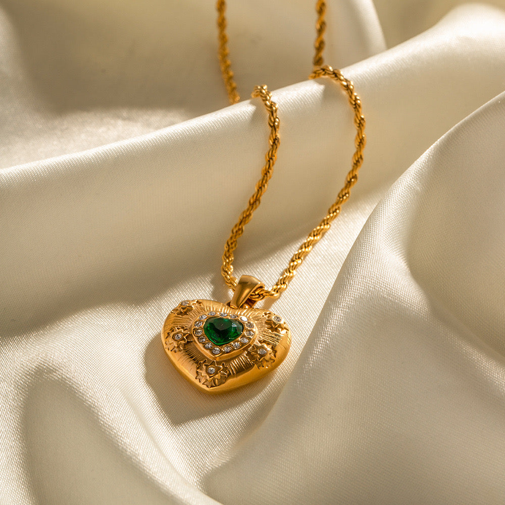18K Gold Treasure Heart Necklace