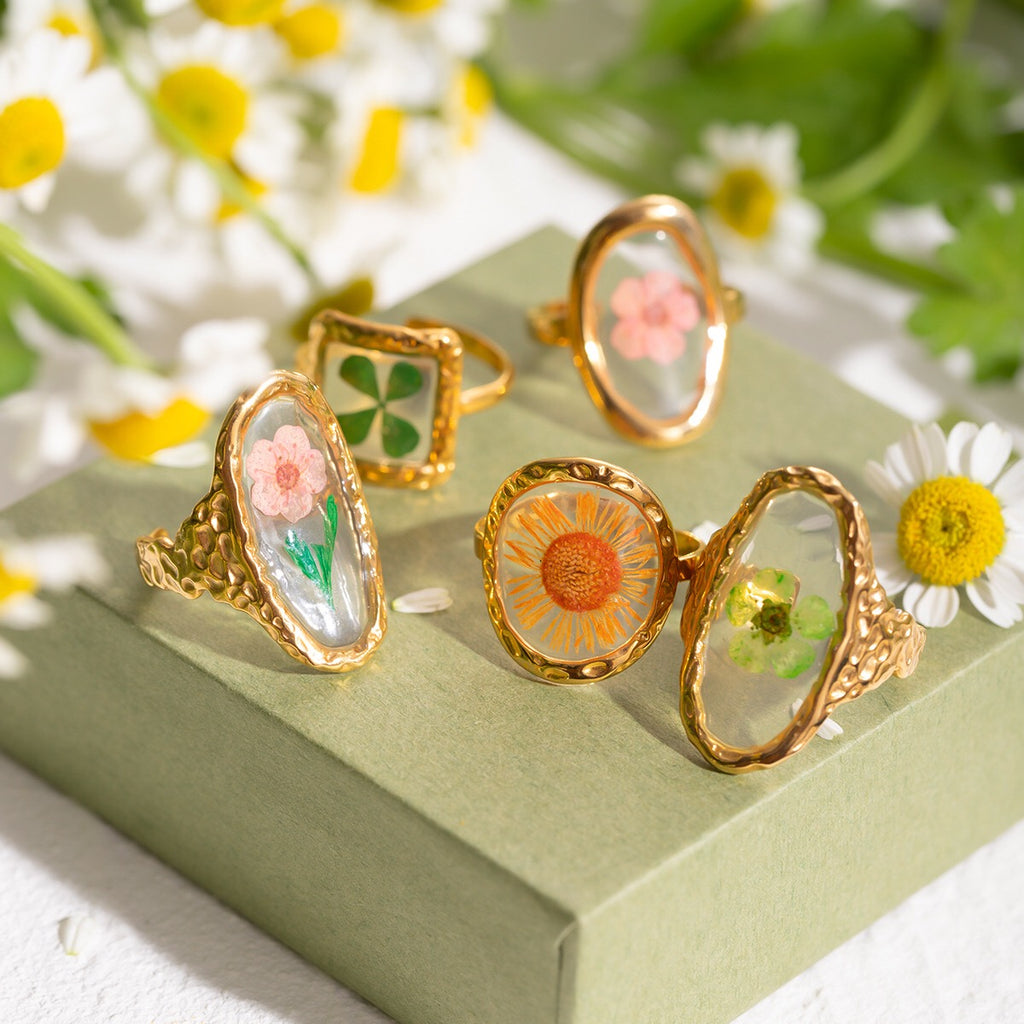 18K Gold Jelly Flower Statement Ring