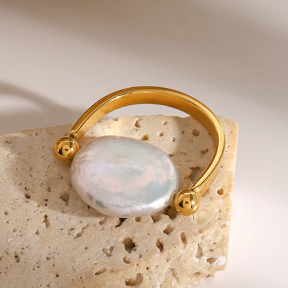 18K Gold Rotating Baroque Pearl Statement Ring