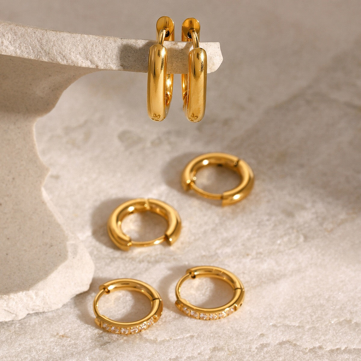 18K Gold Classic Small Hoop Huggie Earrings Set