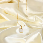 18K Gold Mother of Pearl Dainty Pendant Necklace