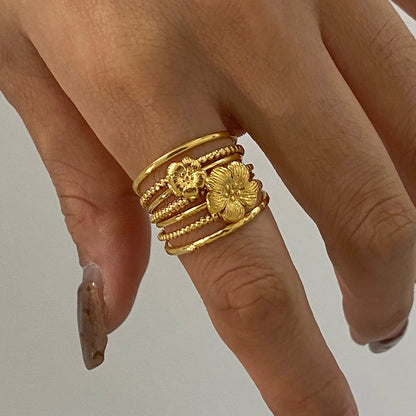 18K Gold Goddess Glow Four Leaf Clover Stacking Rings Set