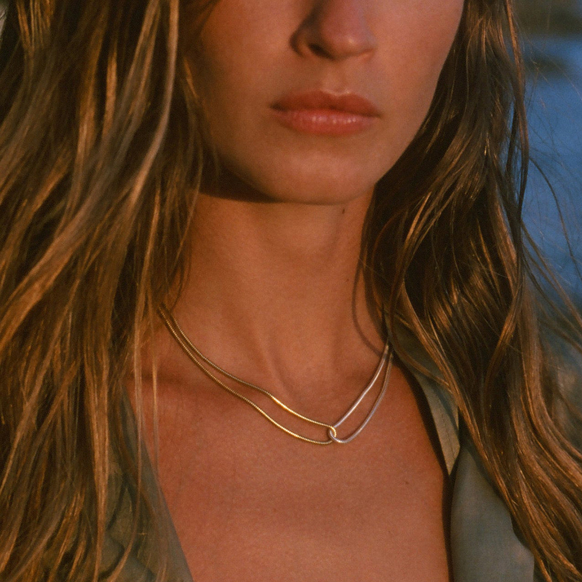 18K Gold Two Tone Interlocked Chain Necklace