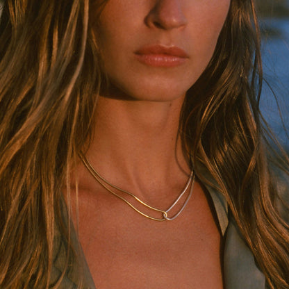 18K Gold Two Tone Interlocked Chain Necklace