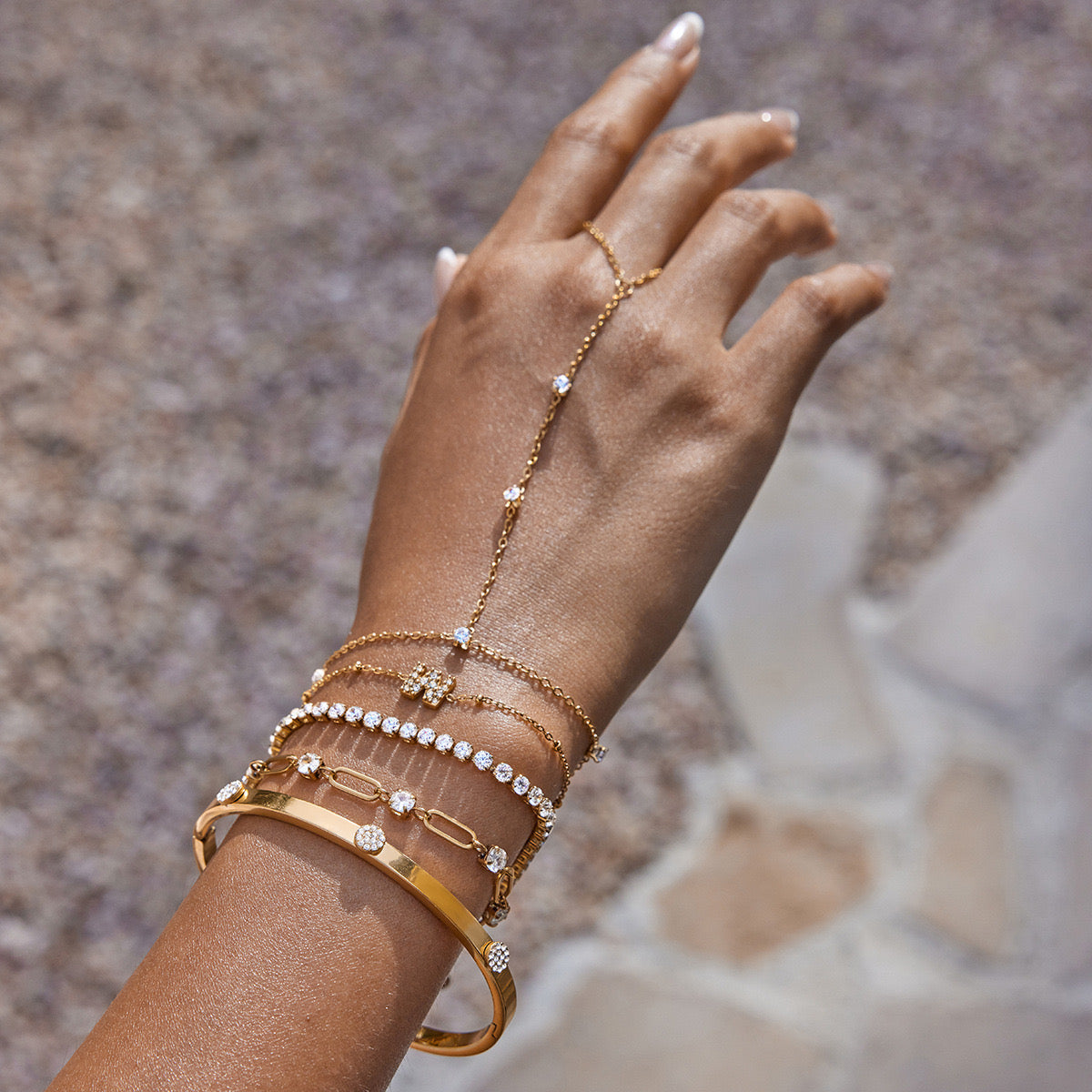 18K Gold Waterproof Simple Elegant Hand Chain Bracelet
