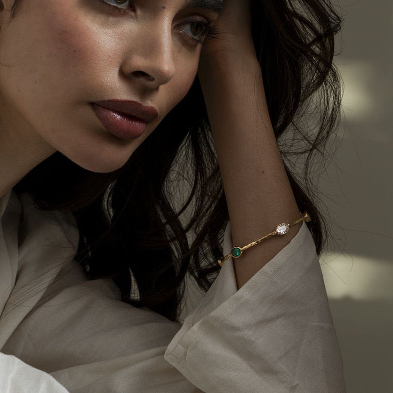 18K Gold Emerald Bangle Bracelet