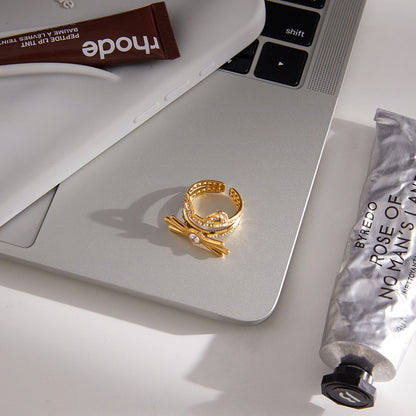 18K Gold Whiskered charm Pave Cat Tennis Stacking Ring