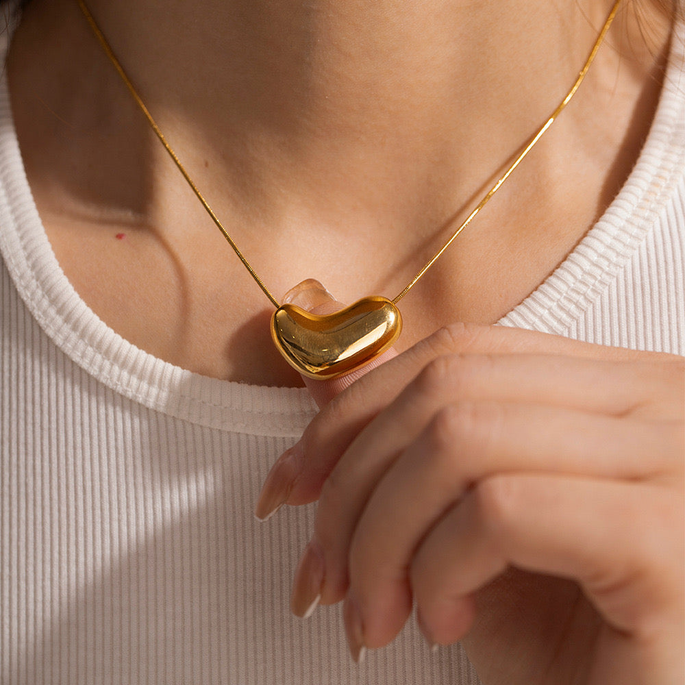 18K Gold Liquid Heart Pendant Statement Necklace