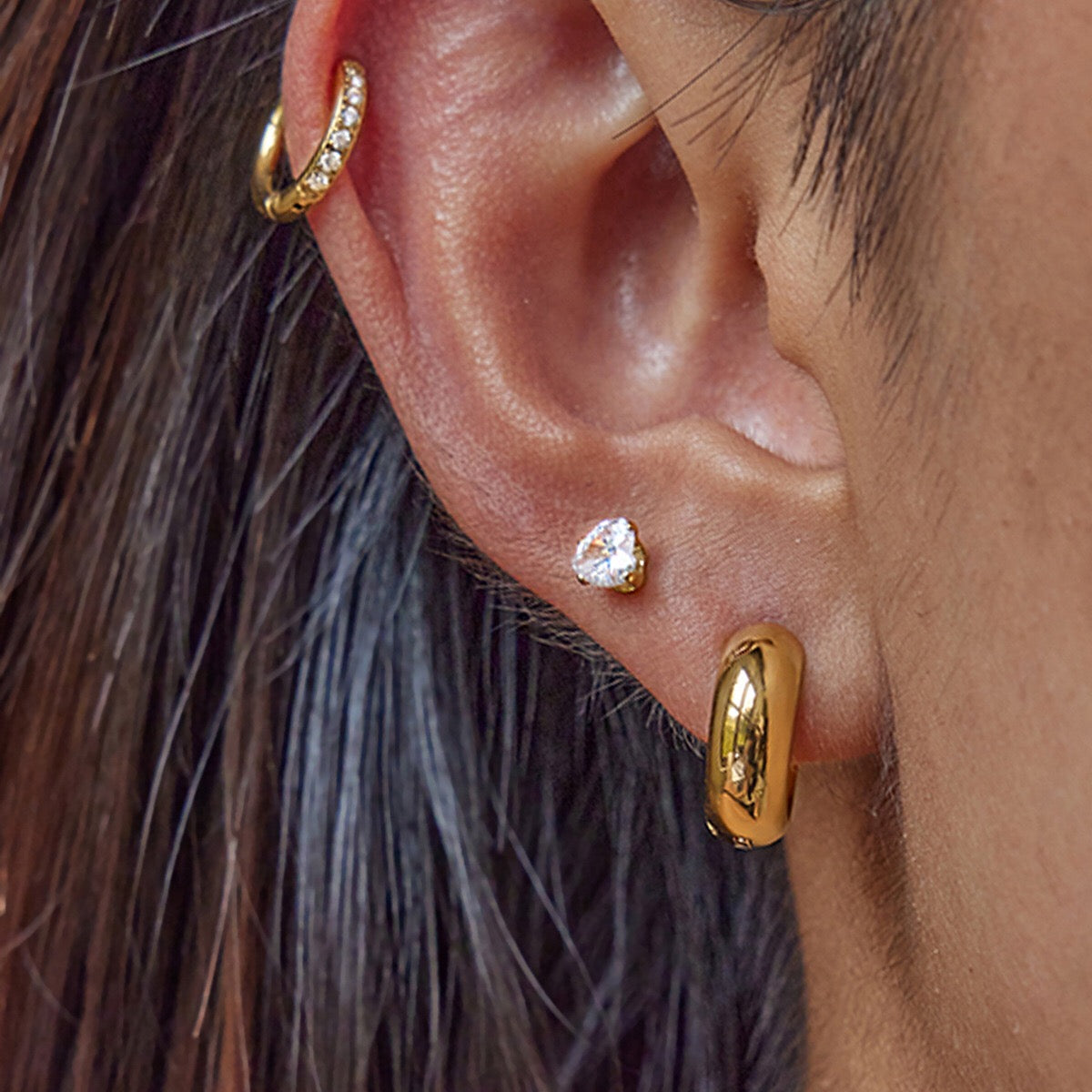 18K Gold Essential Everyday Small Hoop Huggie Earrings