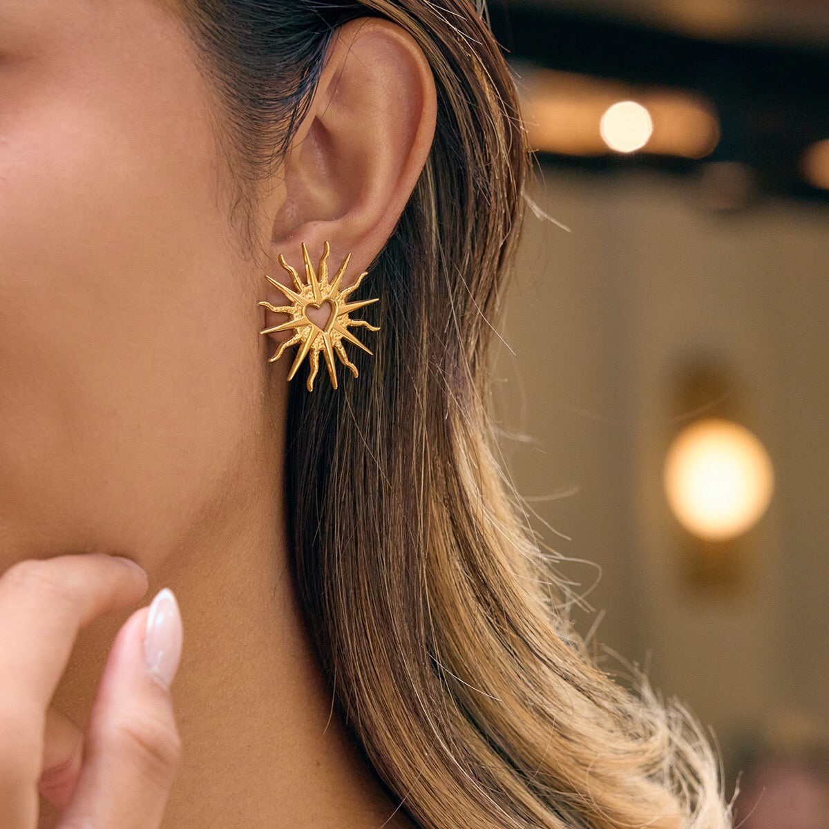 18K Gold Sunburst Heart Statement Stud Earrings