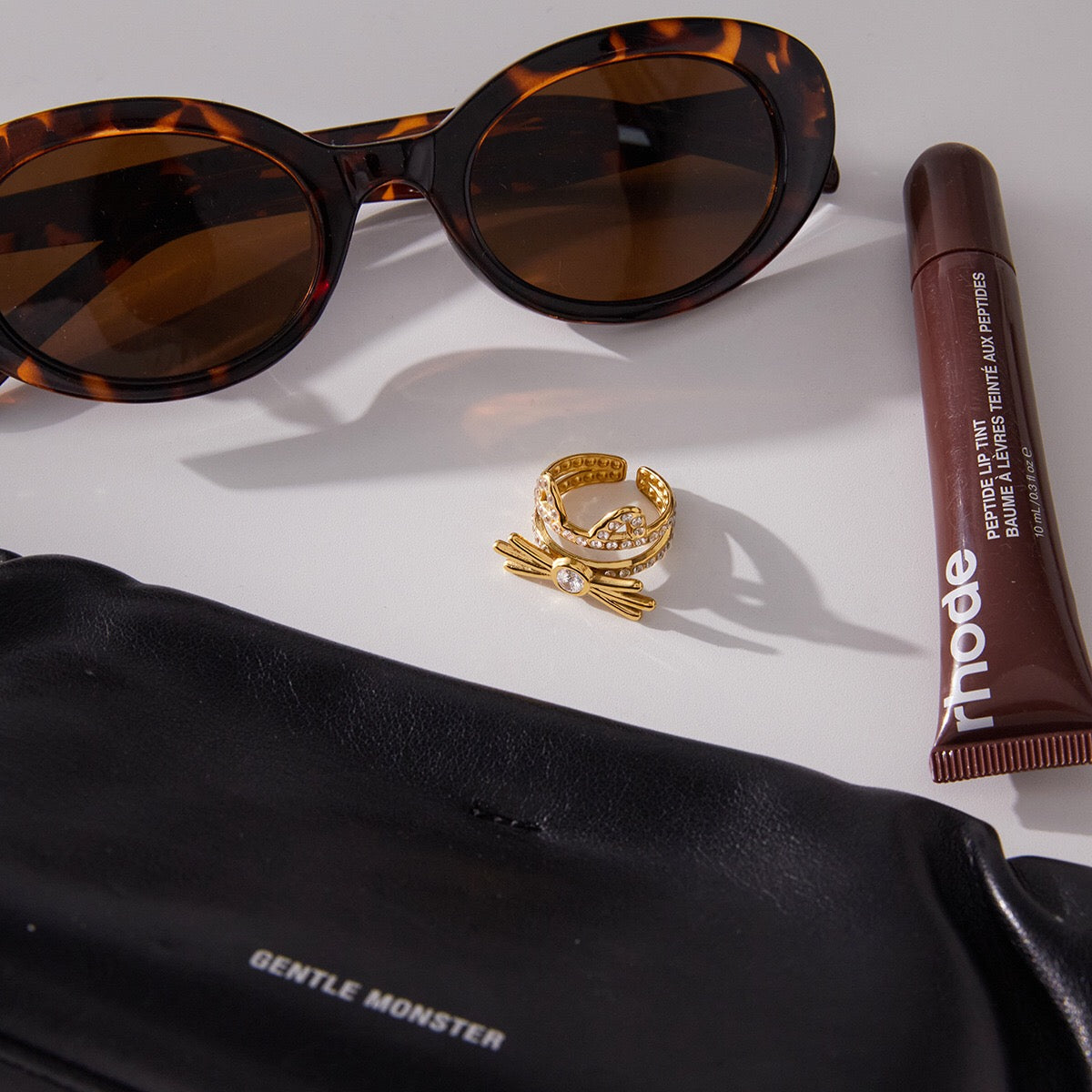 18K Gold Whiskered charm Pave Cat Tennis Stacking Ring