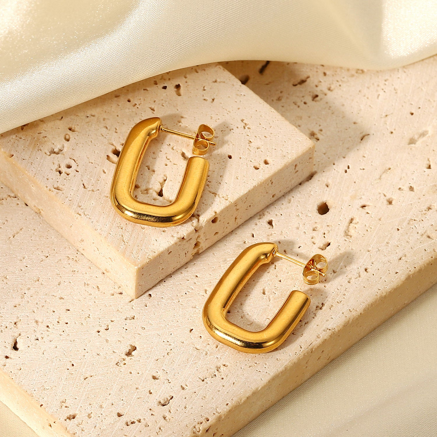 18K Gold U Shape Hoop Huggie Earrings